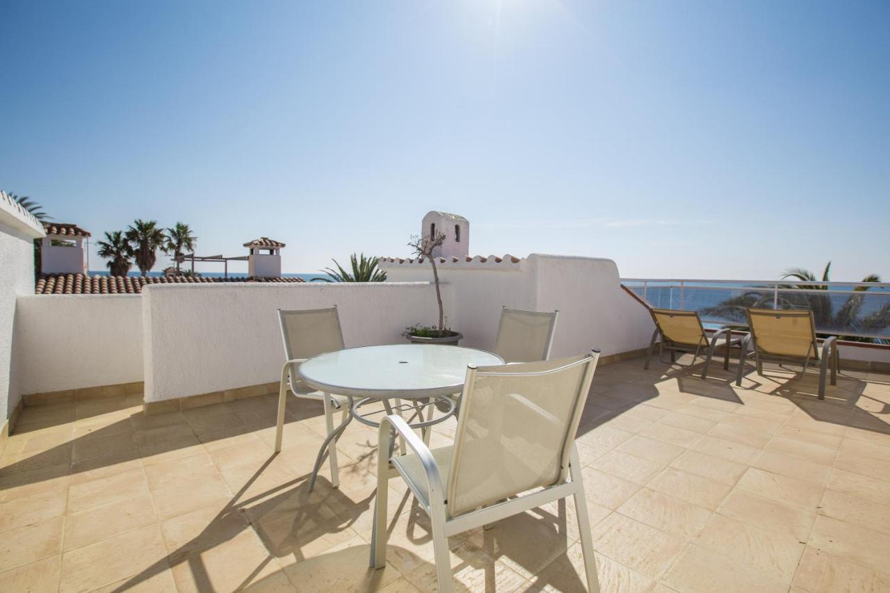 Ferienwohnung Mistral Seafront Up. Vistas Al Mar Mont-roig del Camp Exterior foto